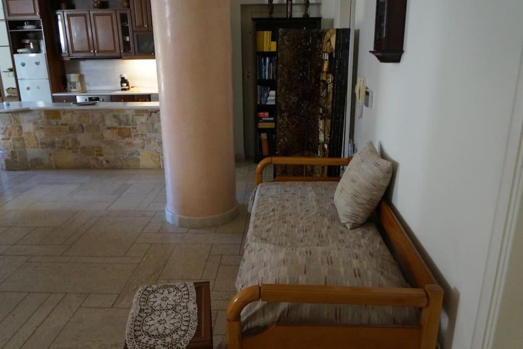 Apartment With A Garden, Bbq, Swimming Pool And Jacuzzi Dhrafi Экстерьер фото