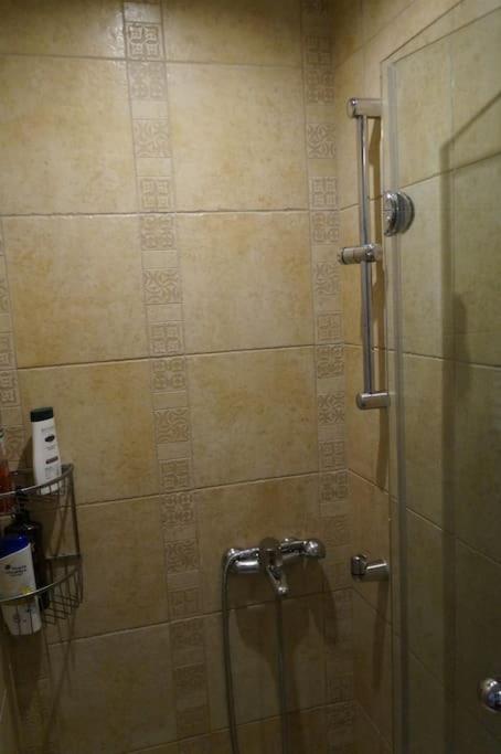Apartment With A Garden, Bbq, Swimming Pool And Jacuzzi Dhrafi Экстерьер фото