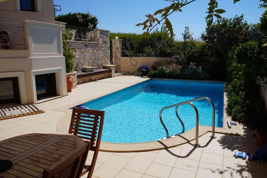 Apartment With A Garden, Bbq, Swimming Pool And Jacuzzi Dhrafi Экстерьер фото